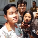 Gibran Terlihat Arogan Dan Tak Utamakan Aspirasi Rakyat Gibran Terlihat Arogan Dan Tak Utamakan Aspirasi Rakyat